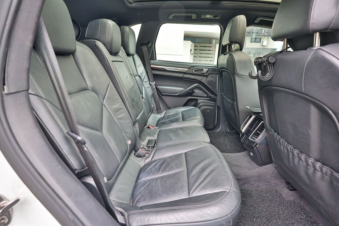 porsche-cayenne-hybrid-s-30a-tip-sunroof-coe-till-102032-car-choice-singapore