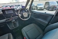 toyota-noah-hybrid-18a-x-car-choice-singapore