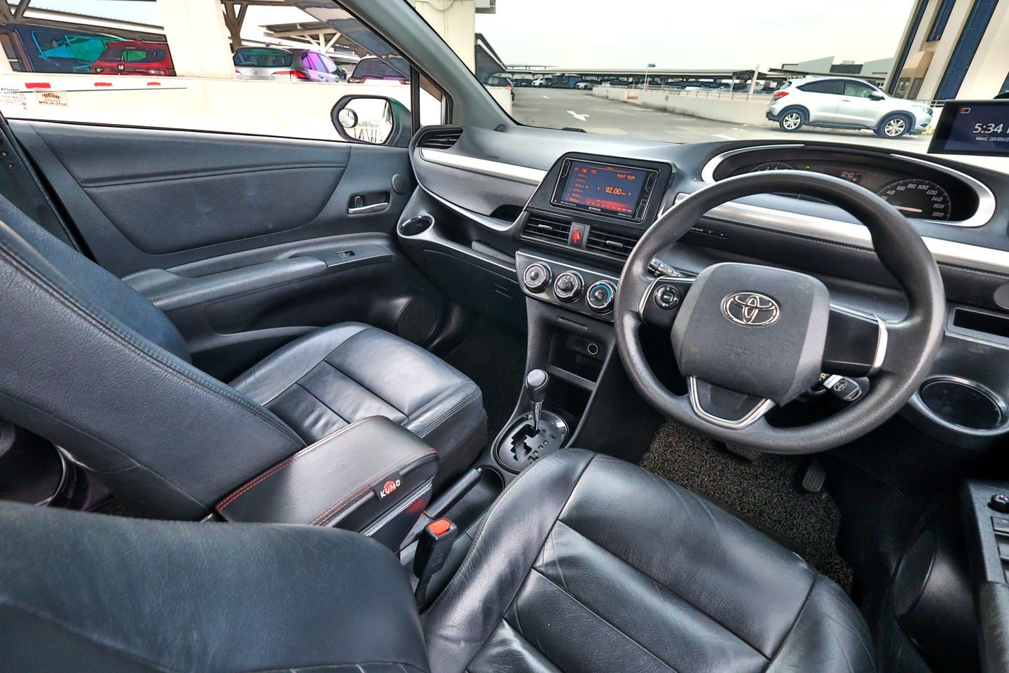 toyota-sienta-15a-standard-car-choice-singapore