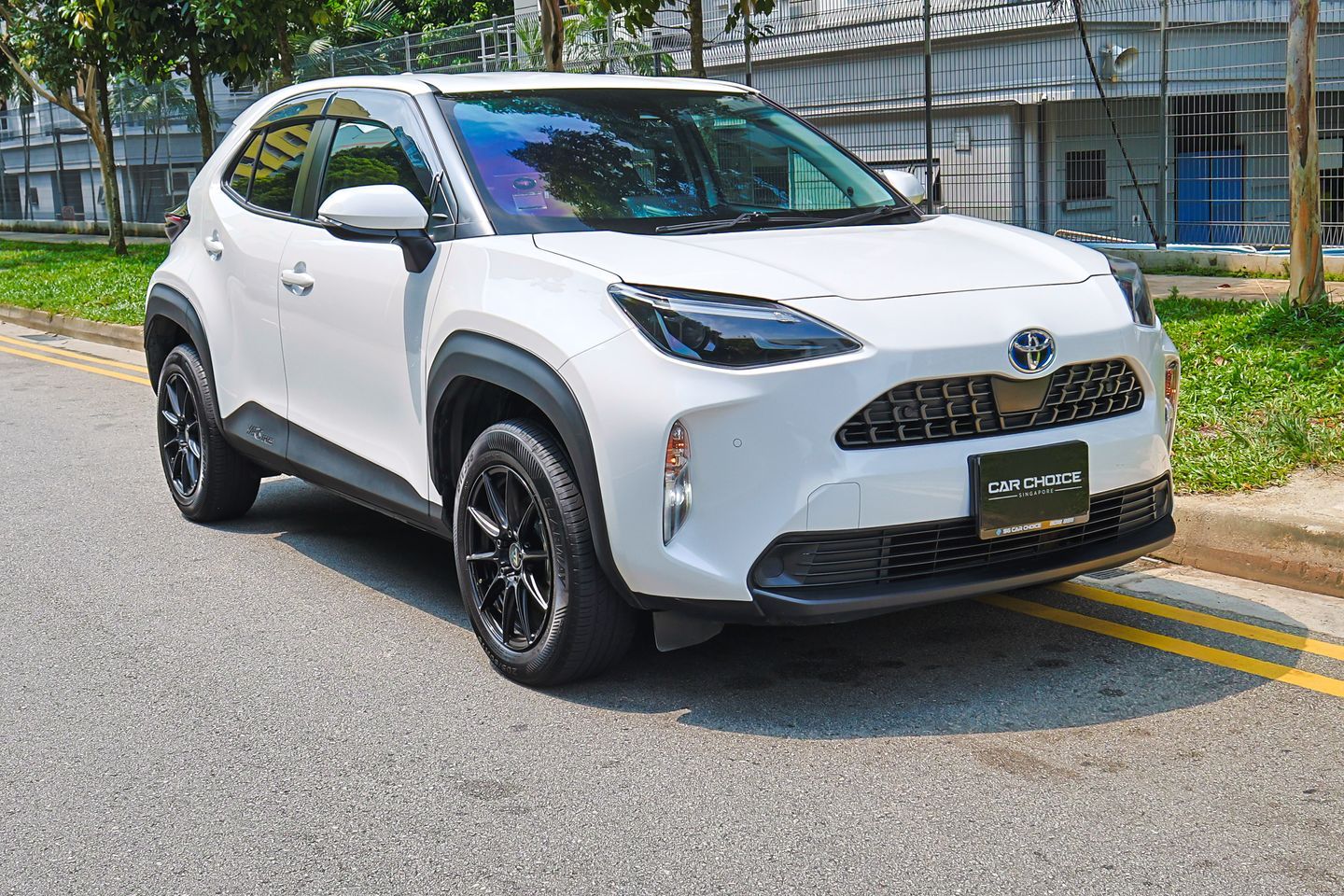 toyota-yaris-cross-hybrid-15a-x-car-choice-singapore