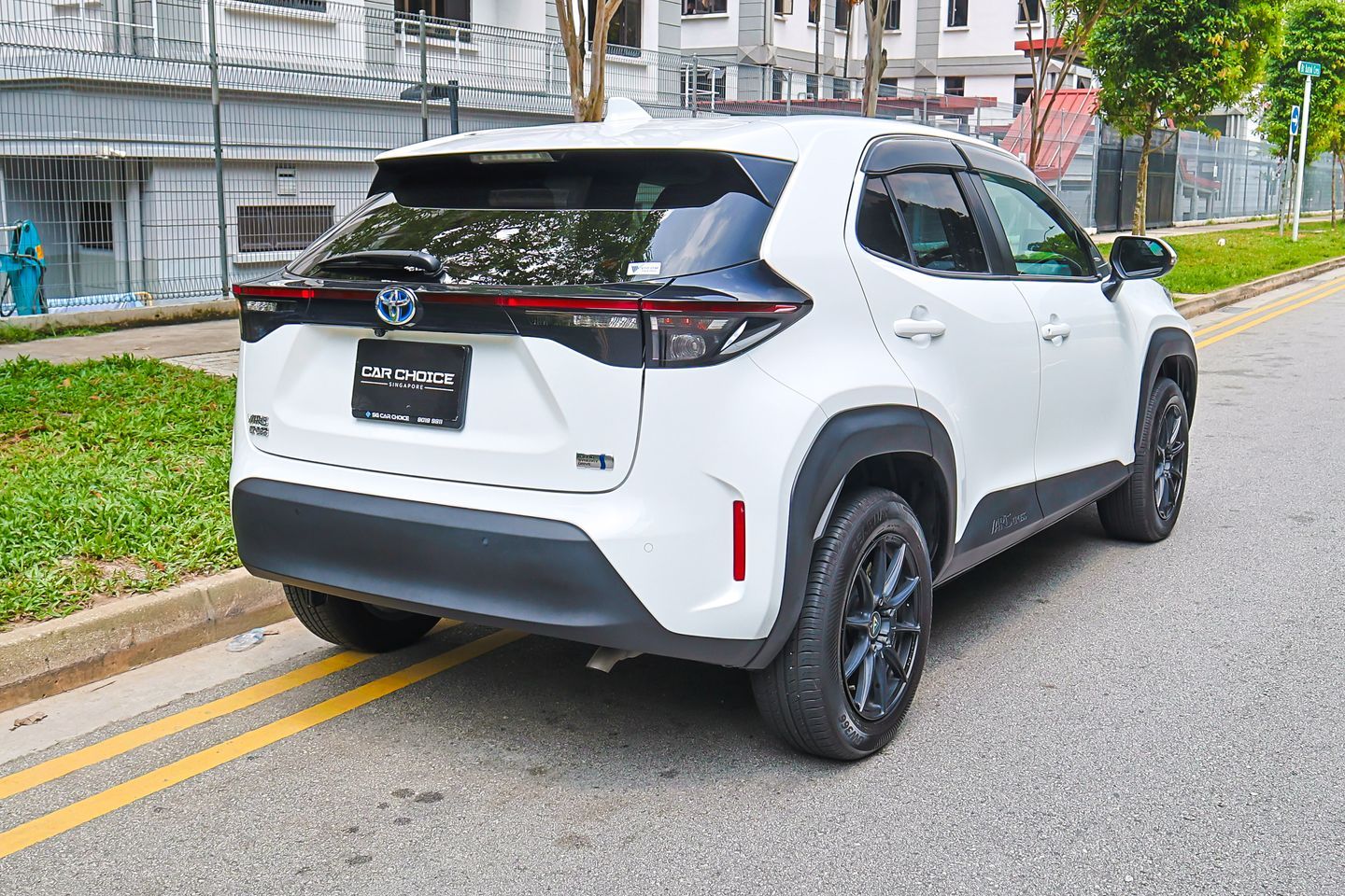 toyota-yaris-cross-hybrid-15a-x-car-choice-singapore