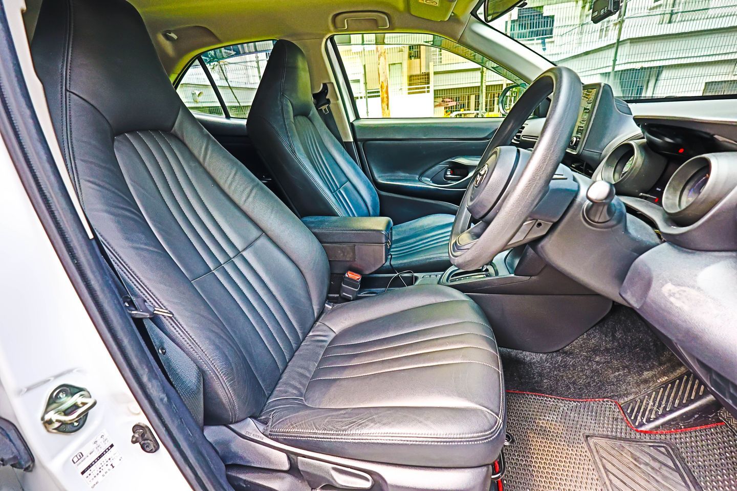 toyota-yaris-cross-hybrid-15a-x-car-choice-singapore