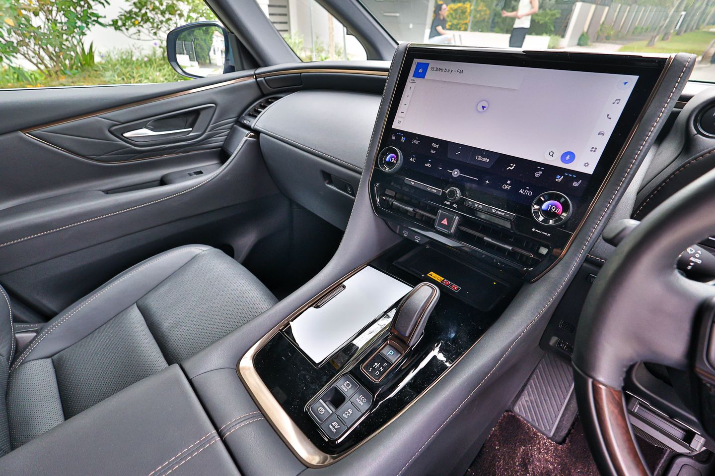 toyota-vellfire-hybrid-25a-z-premium-car-choice-singapore