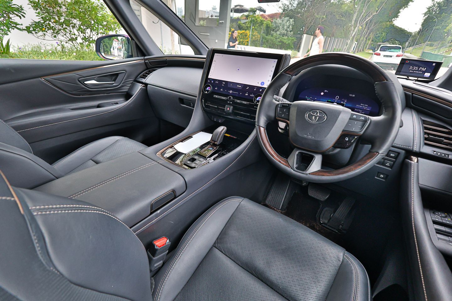 toyota-vellfire-hybrid-25a-z-premium-car-choice-singapore