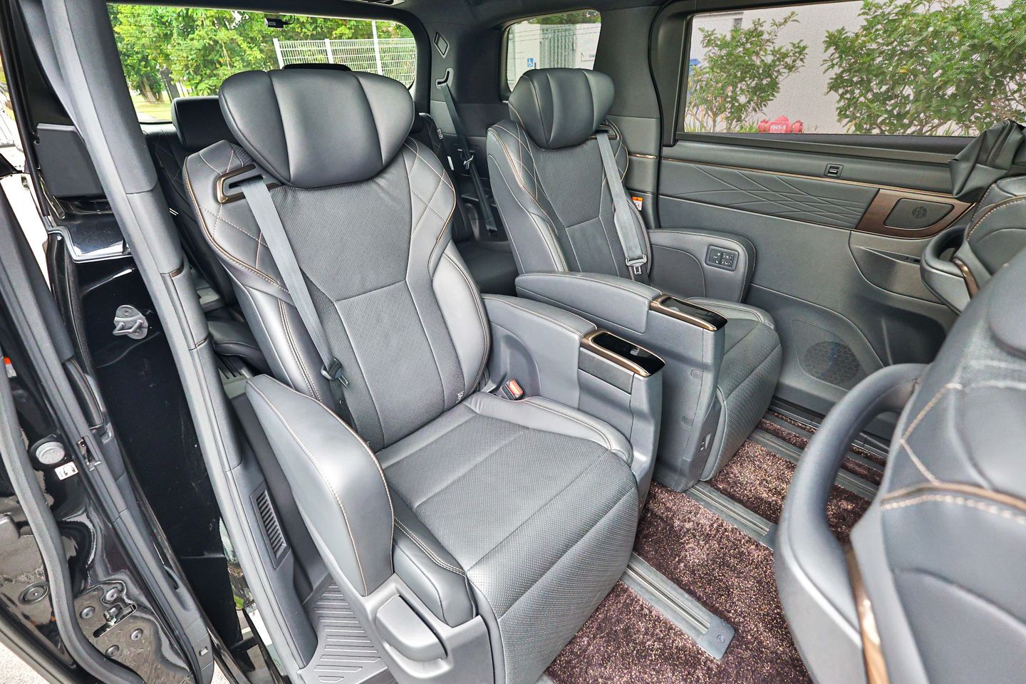 toyota-vellfire-hybrid-25a-z-premium-car-choice-singapore