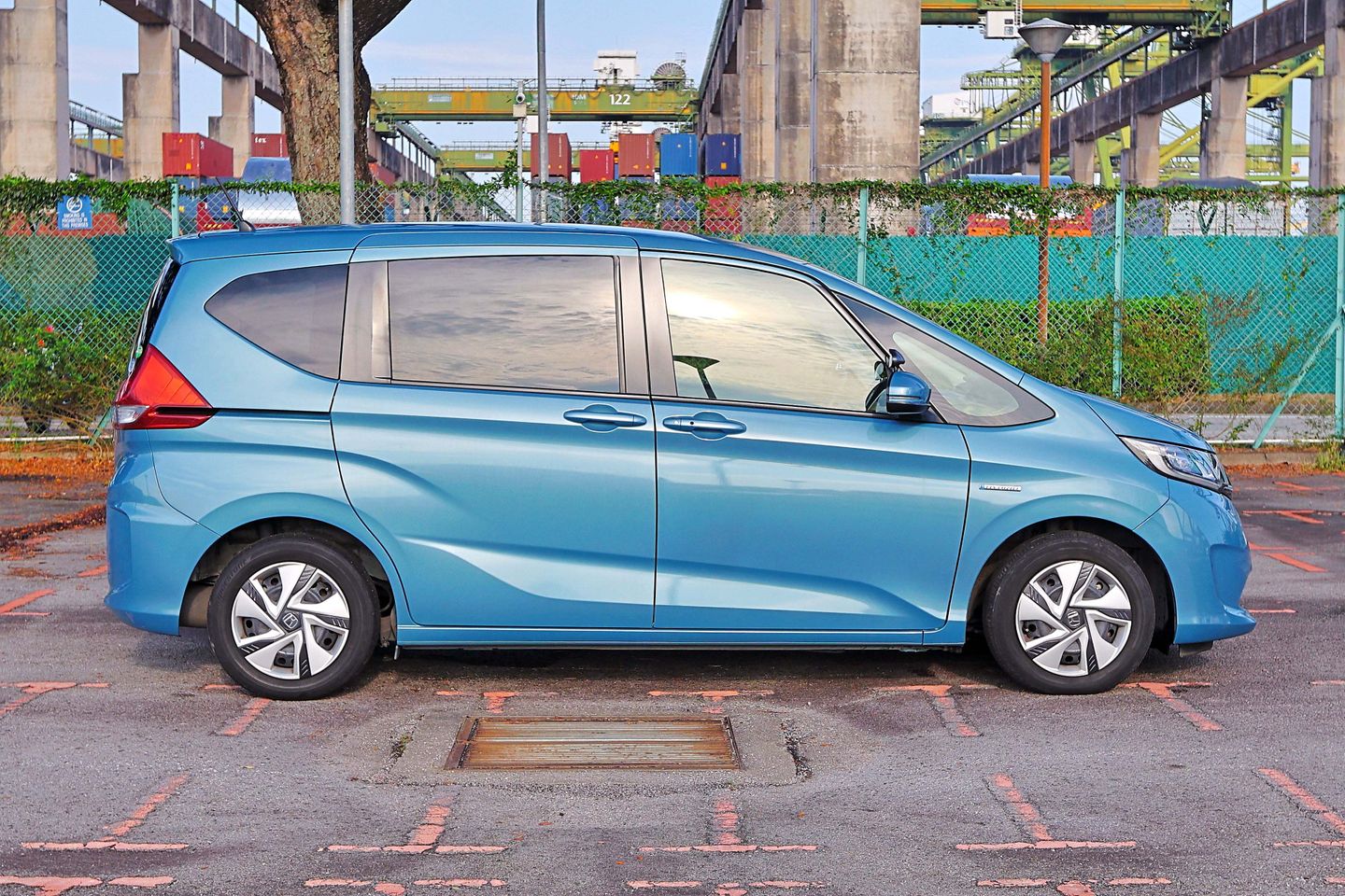 Certified Pre-Owned Honda Freed Hybrid 1.5A G | Car Choice Singapore