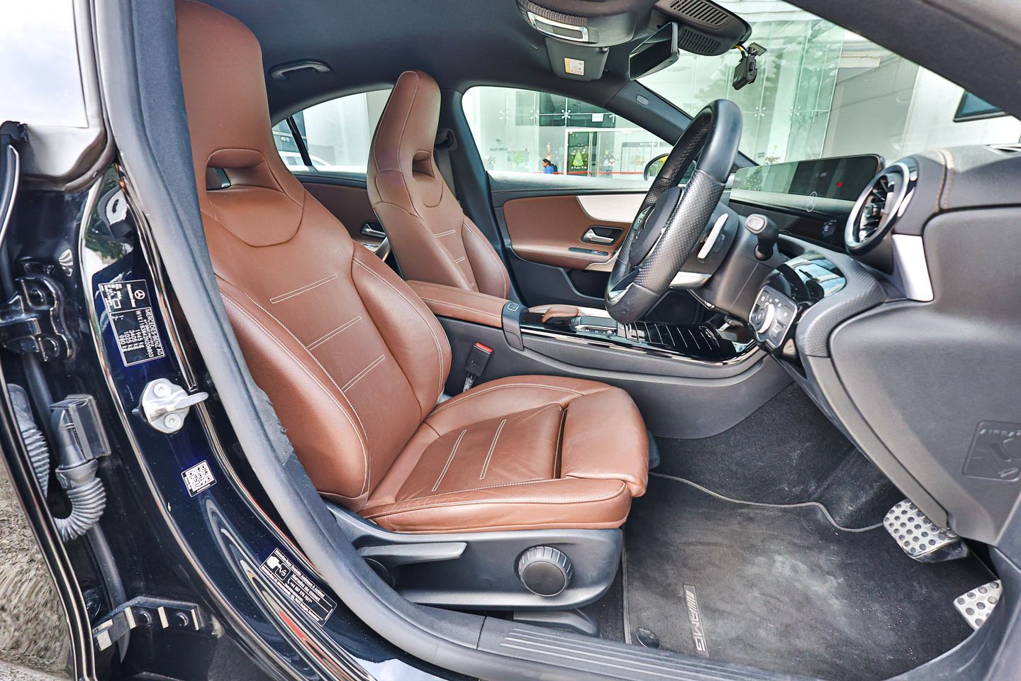 mercedes-benz-cla-class-cla180-amg-line-car-choice-singapore