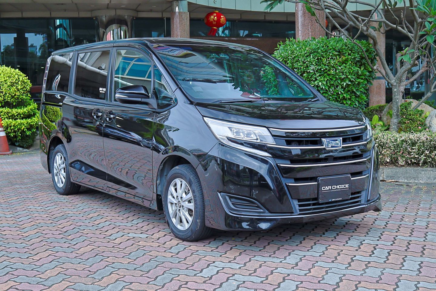 toyota-noah-hybrid-18a-x-car-choice-singapore