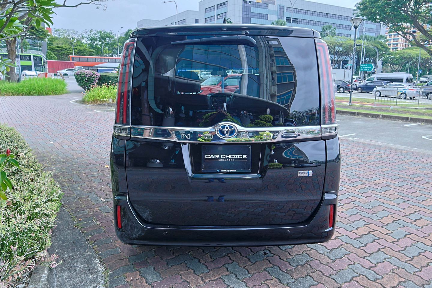 toyota-noah-hybrid-18a-x-car-choice-singapore