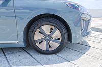 hyundai-ioniq-hybrid-16a-dct-car-choice-singapore