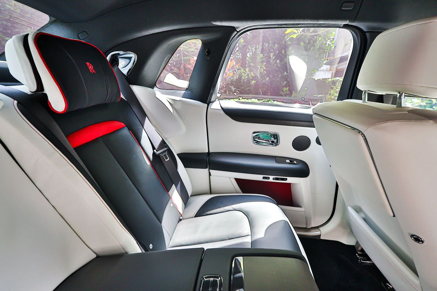 rolls-royce-ghost-car-choice-singapore