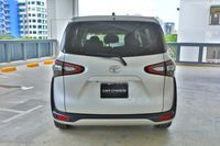 toyota-sienta-15a-g-car-choice-singapore