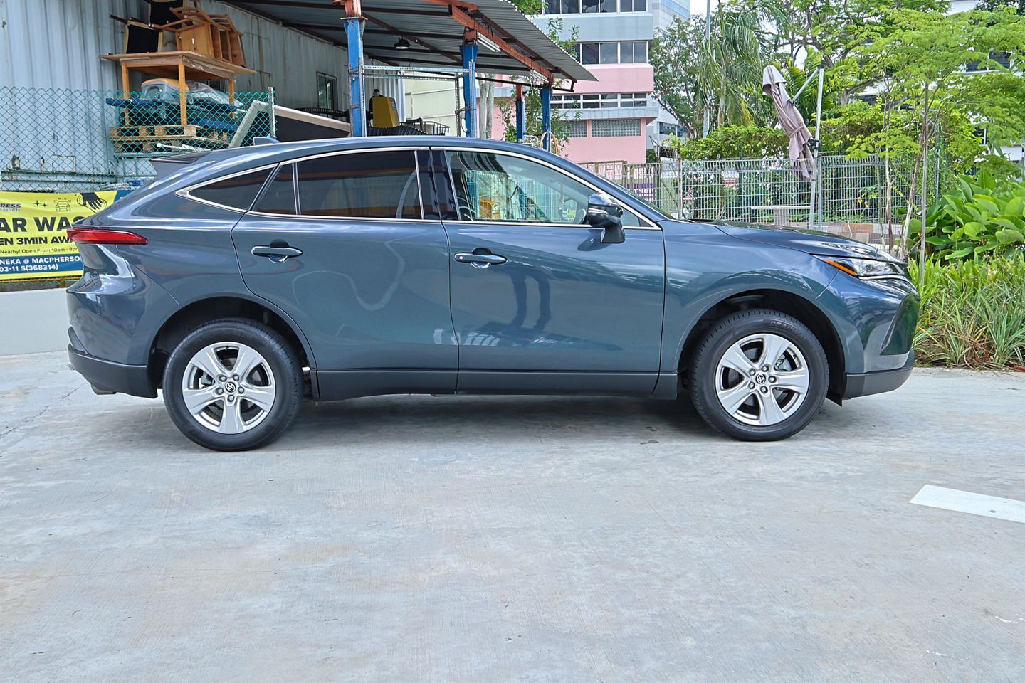 toyota-harrier-hybrid-25a-s-car-choice-singapore