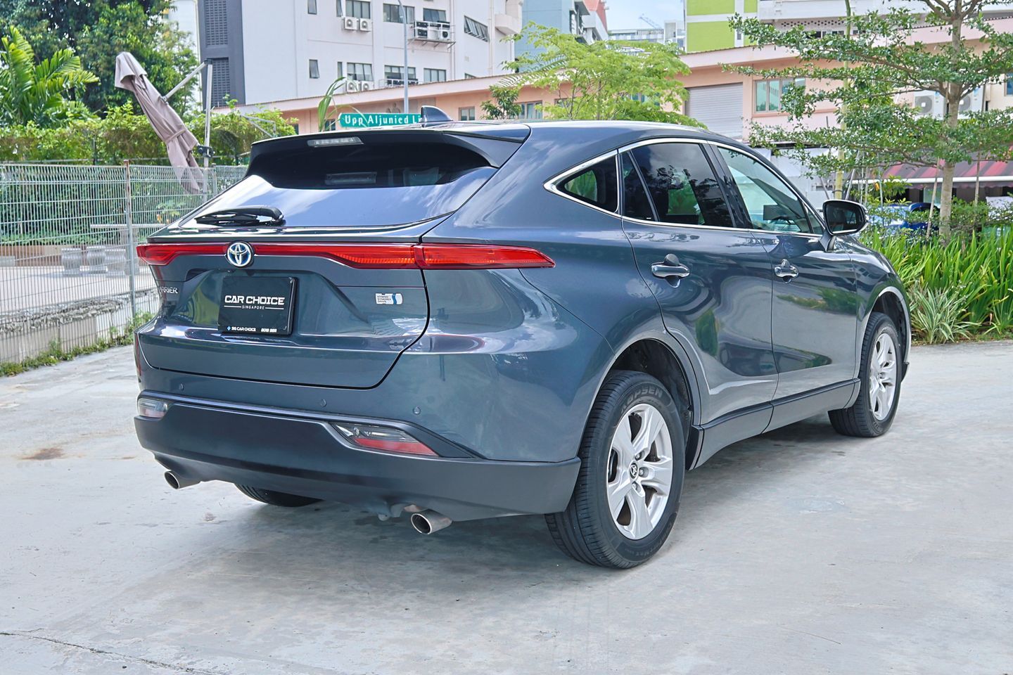 toyota-harrier-hybrid-25a-s-car-choice-singapore