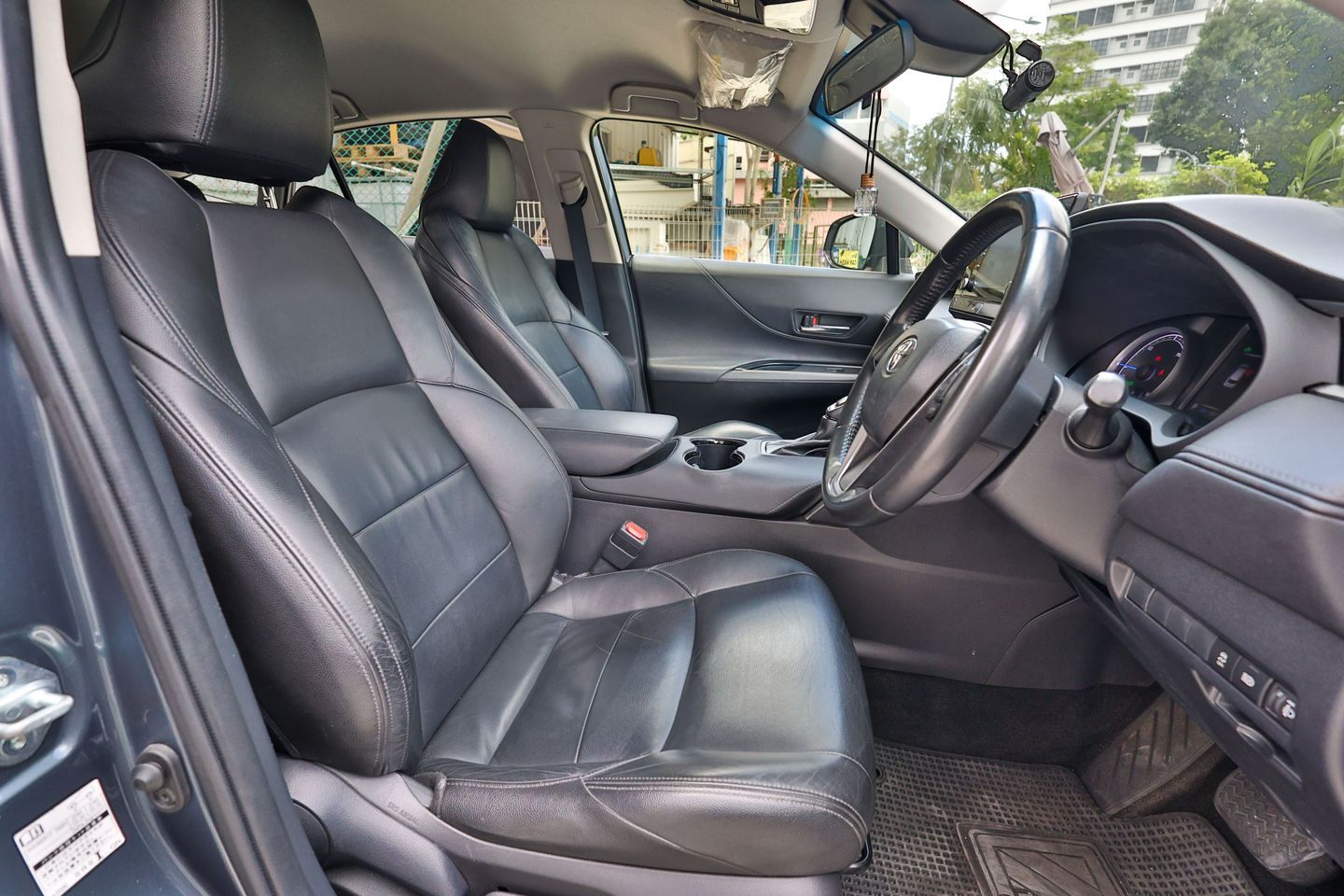 toyota-harrier-hybrid-25a-s-car-choice-singapore