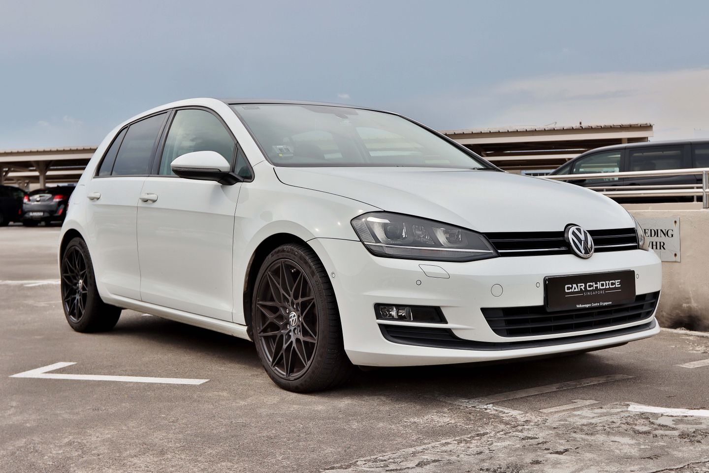 volkswagen-golf-14-sunroof-car-choice-singapore