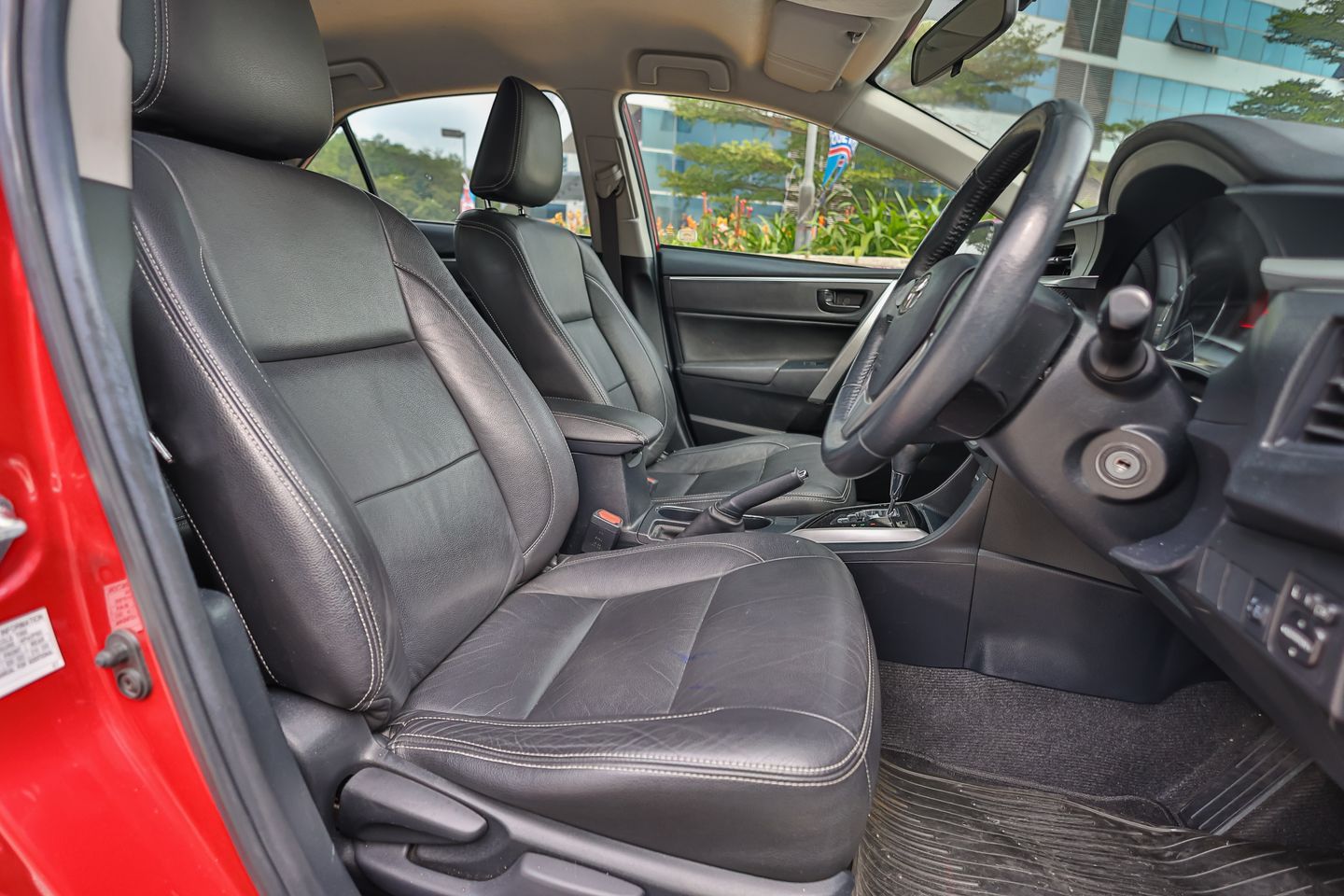 toyota-corolla-altis-16a-classic-coe-till-052035-car-choice-singapore