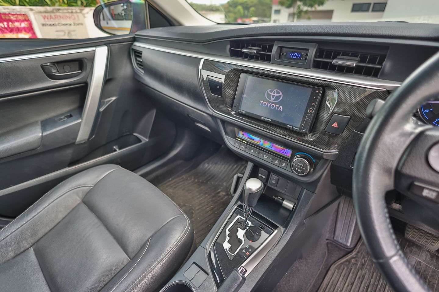 toyota-corolla-altis-16a-classic-coe-till-052035-car-choice-singapore