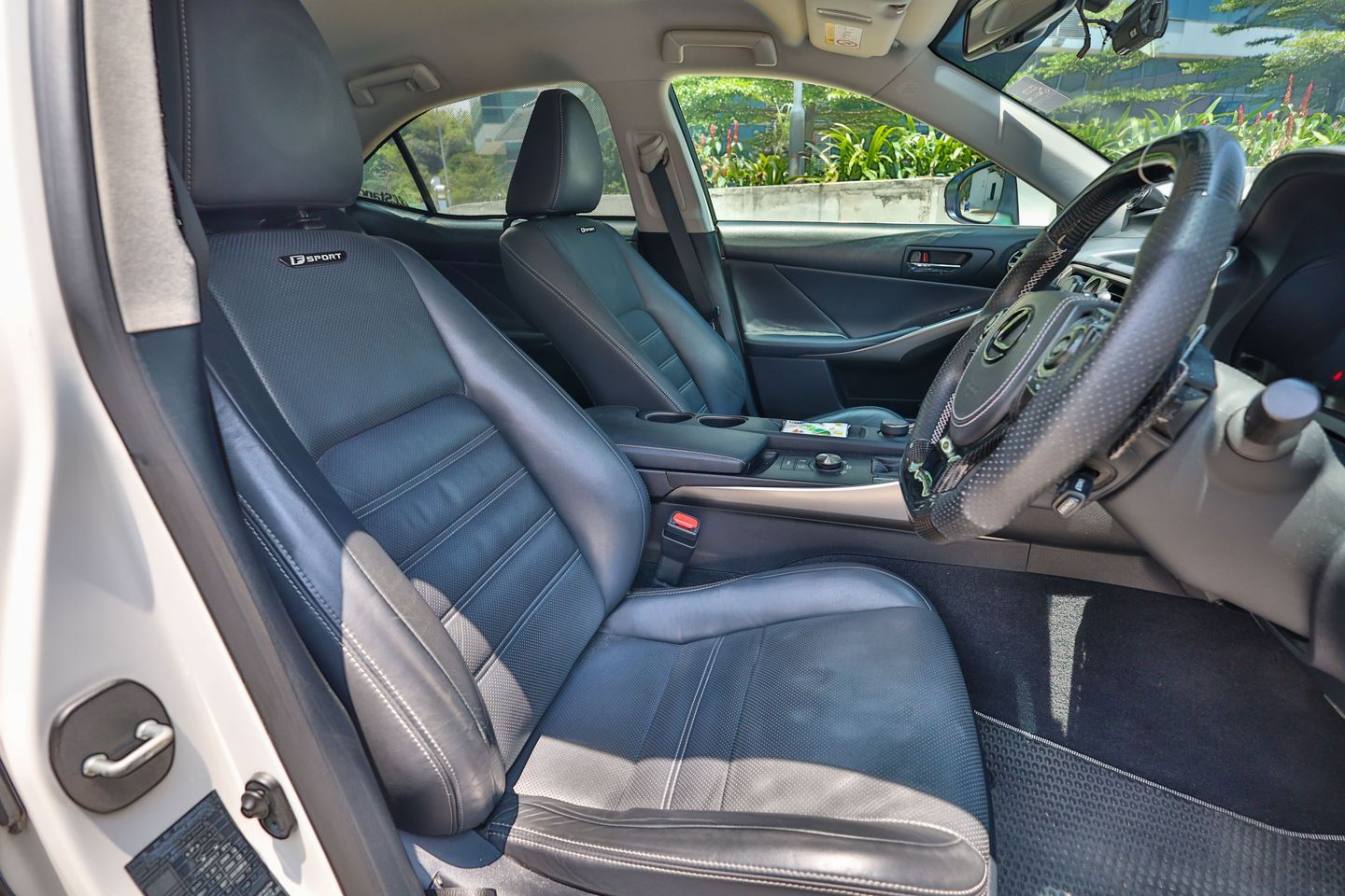 lexus-is-turbo-is200t-executive-new-10-yr-coe-car-choice-singapore
