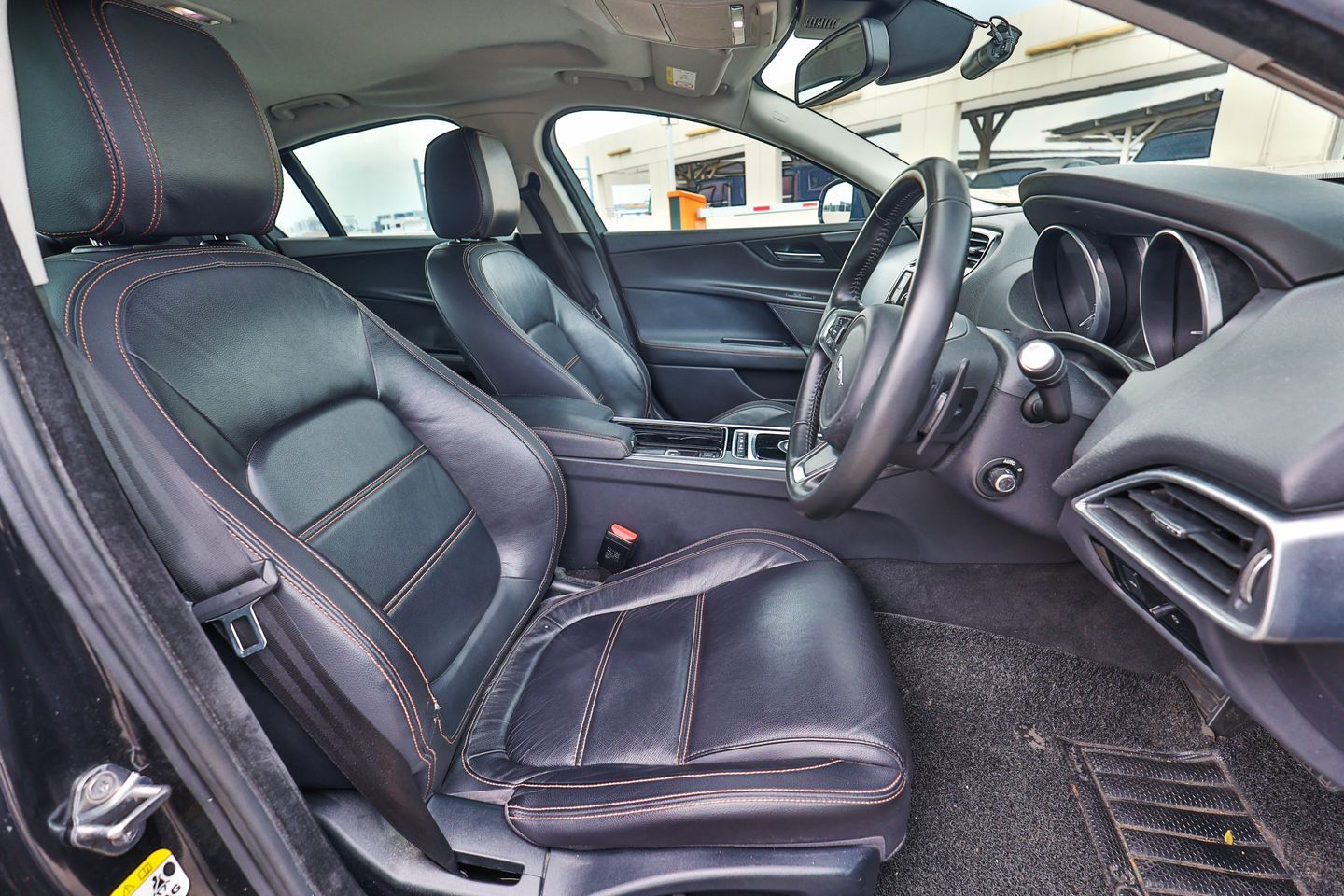 jaguar-xe-diesel-20a-prestige-car-choice-singapore