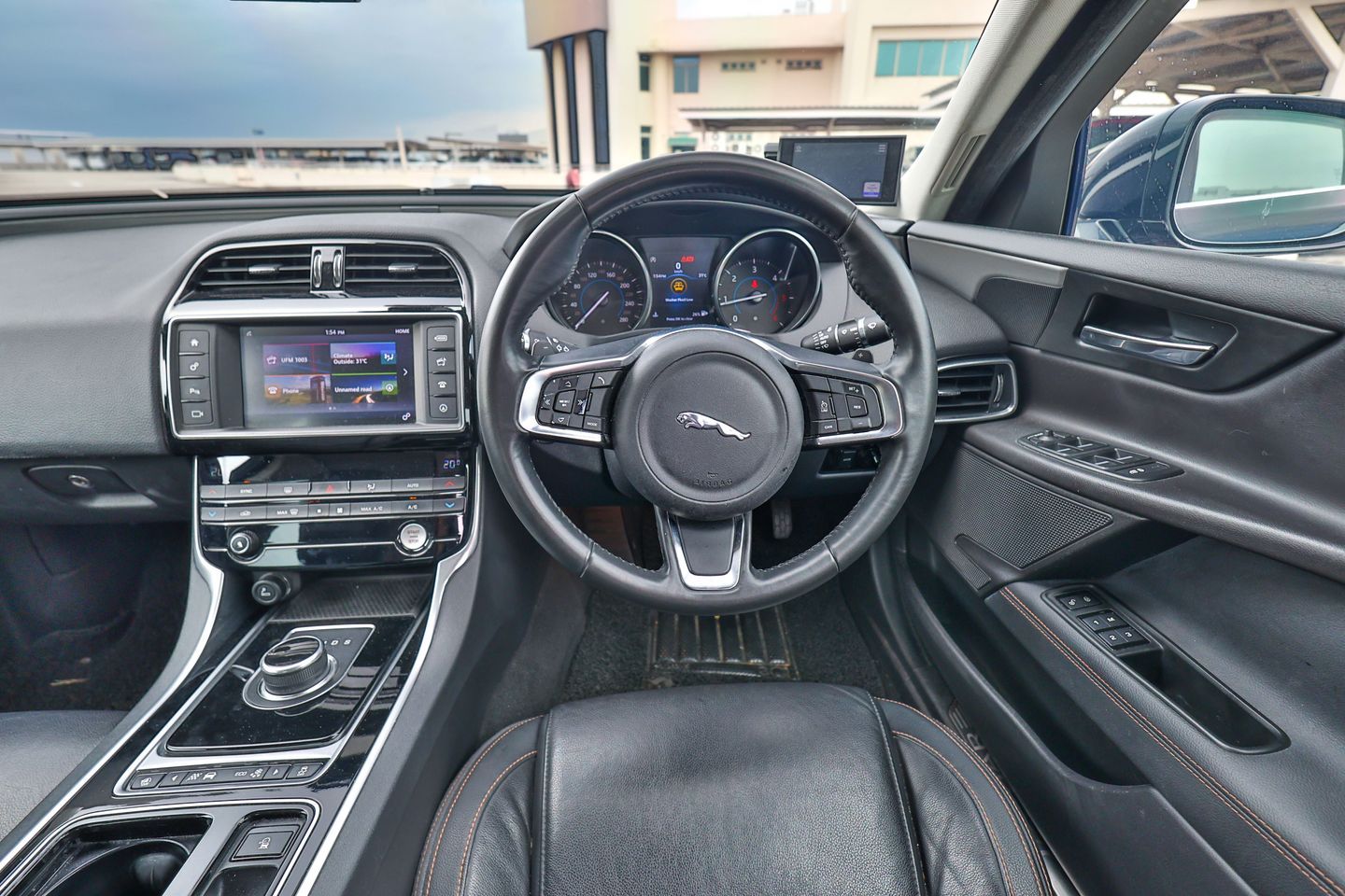 jaguar-xe-diesel-20a-prestige-car-choice-singapore