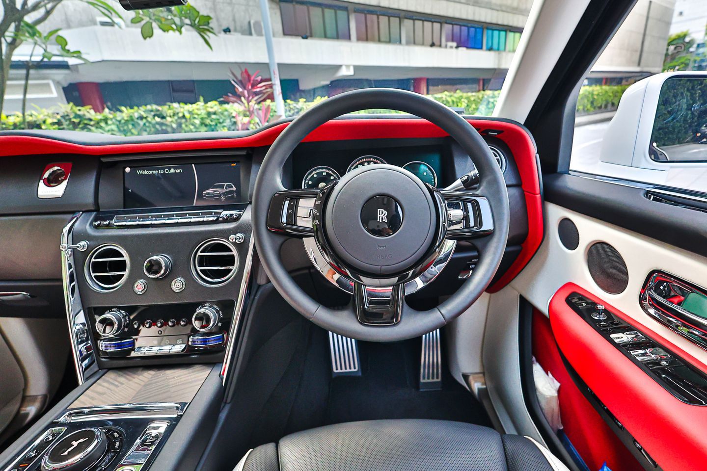 rolls-royce-cullinan-675a-car-choice-singapore