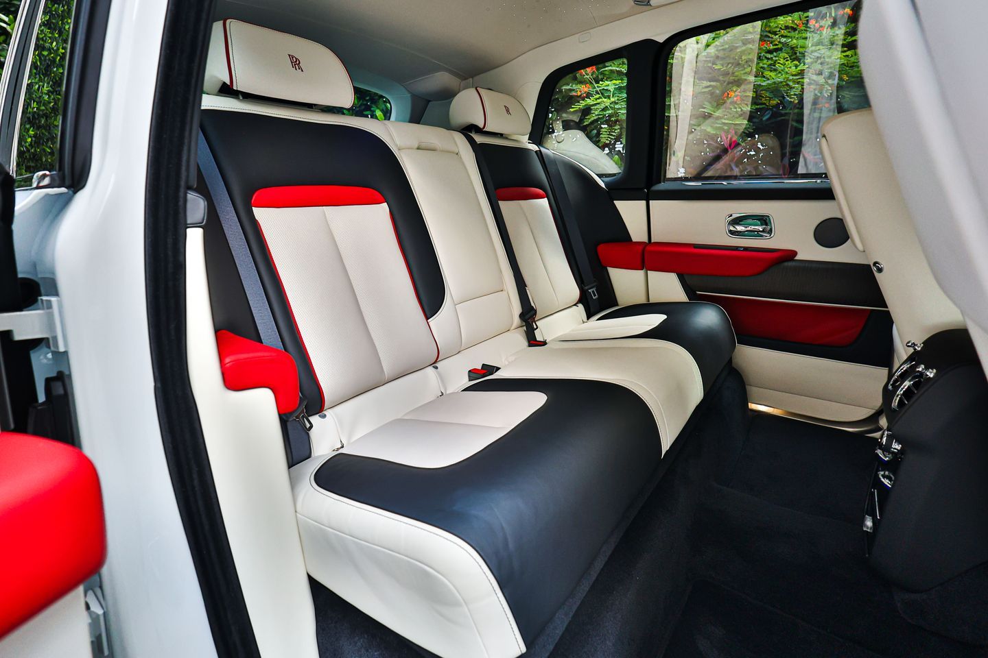 rolls-royce-cullinan-675a-car-choice-singapore