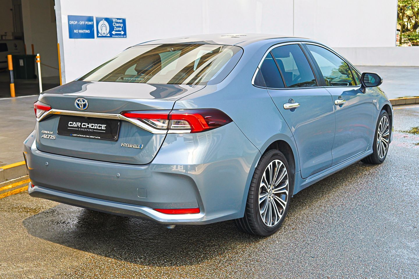 toyota-corolla-altis-hybrid-18a-elegance-car-choice-singapore