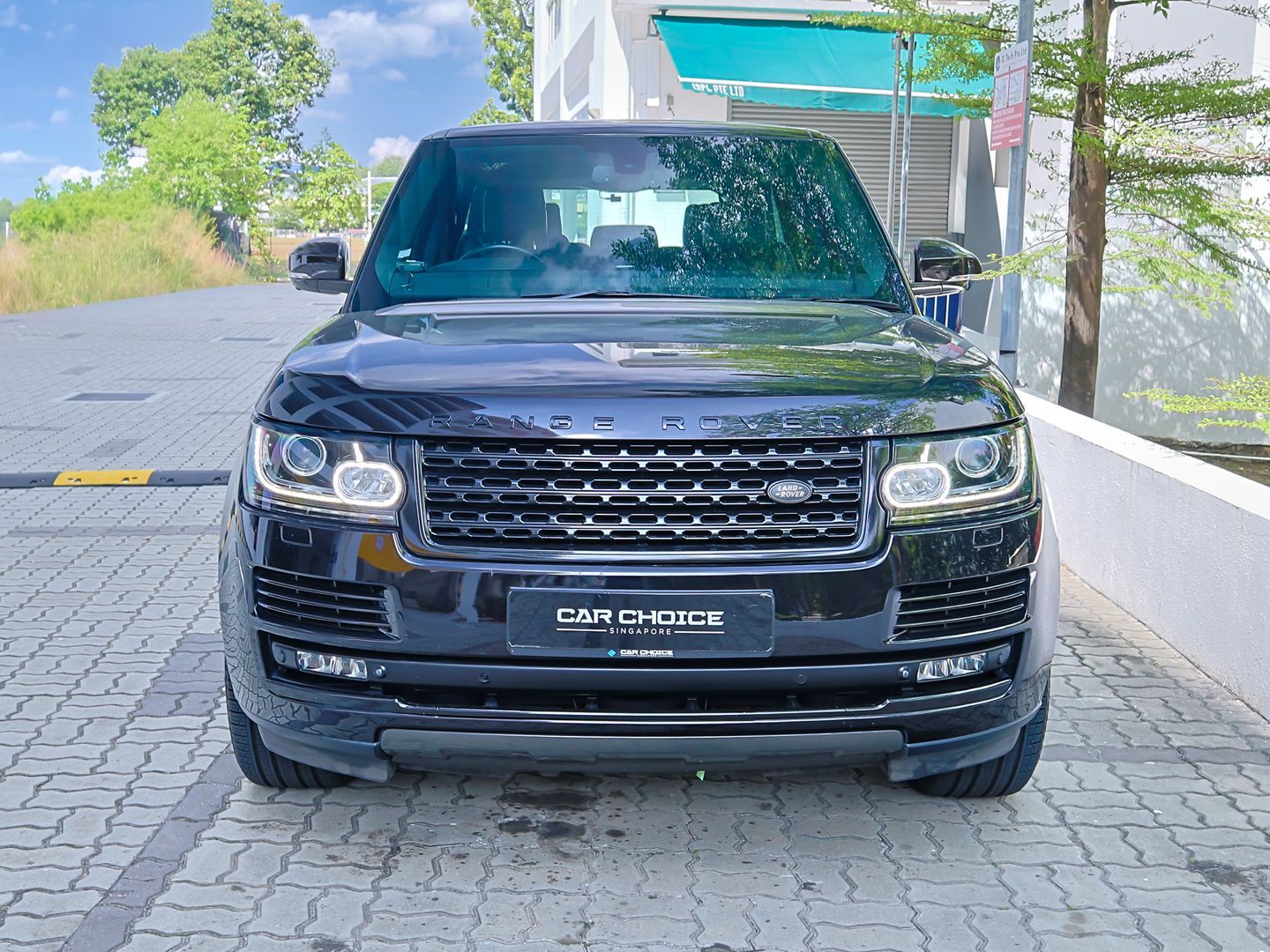 land-rover-range-rover-50a-vogue-supercharged-coe-till-062032-car-choice-singapore