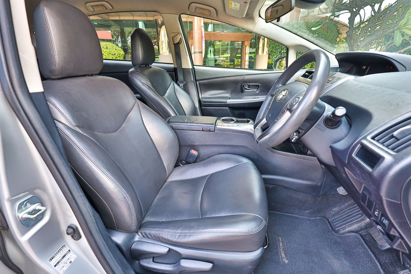 toyota-prius-alpha-hybrid-18a-s-car-choice-singapore