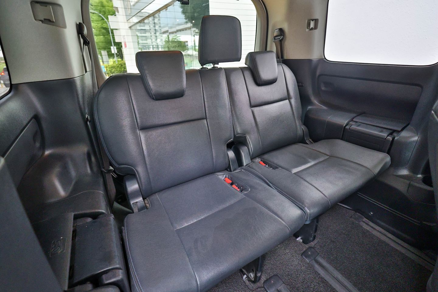 toyota-noah-hybrid-18a-x-car-choice-singapore