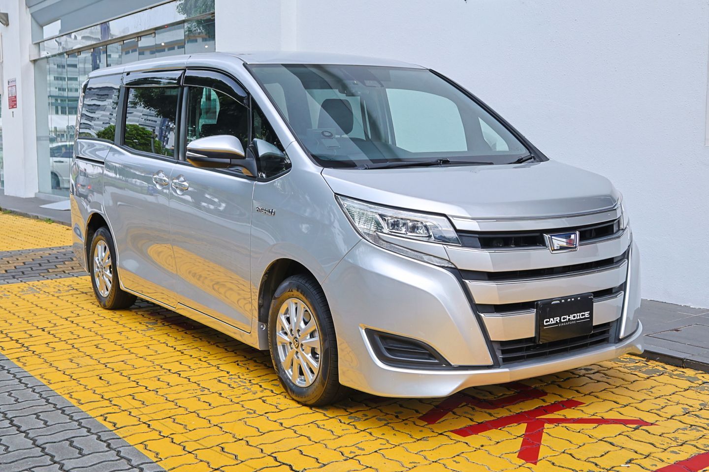 toyota-noah-hybrid-18a-x-car-choice-singapore