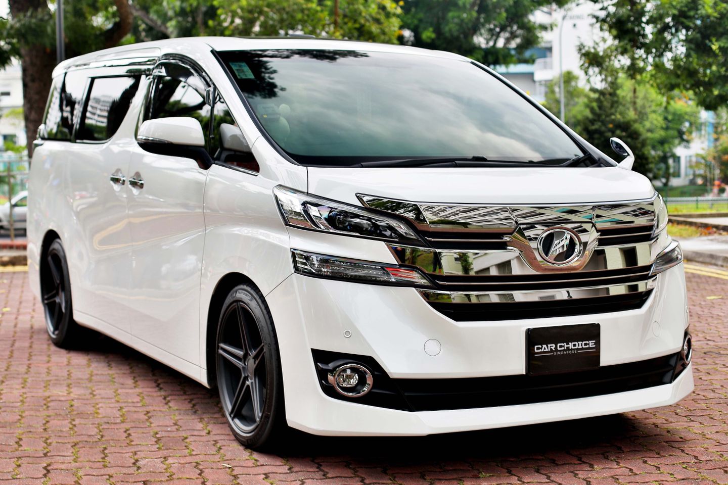 Certified Pre-owned Toyota Vellfire 2.5 X Moonroof 