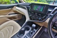 toyota-camry-hybrid-25a-standard-car-choice-singapore