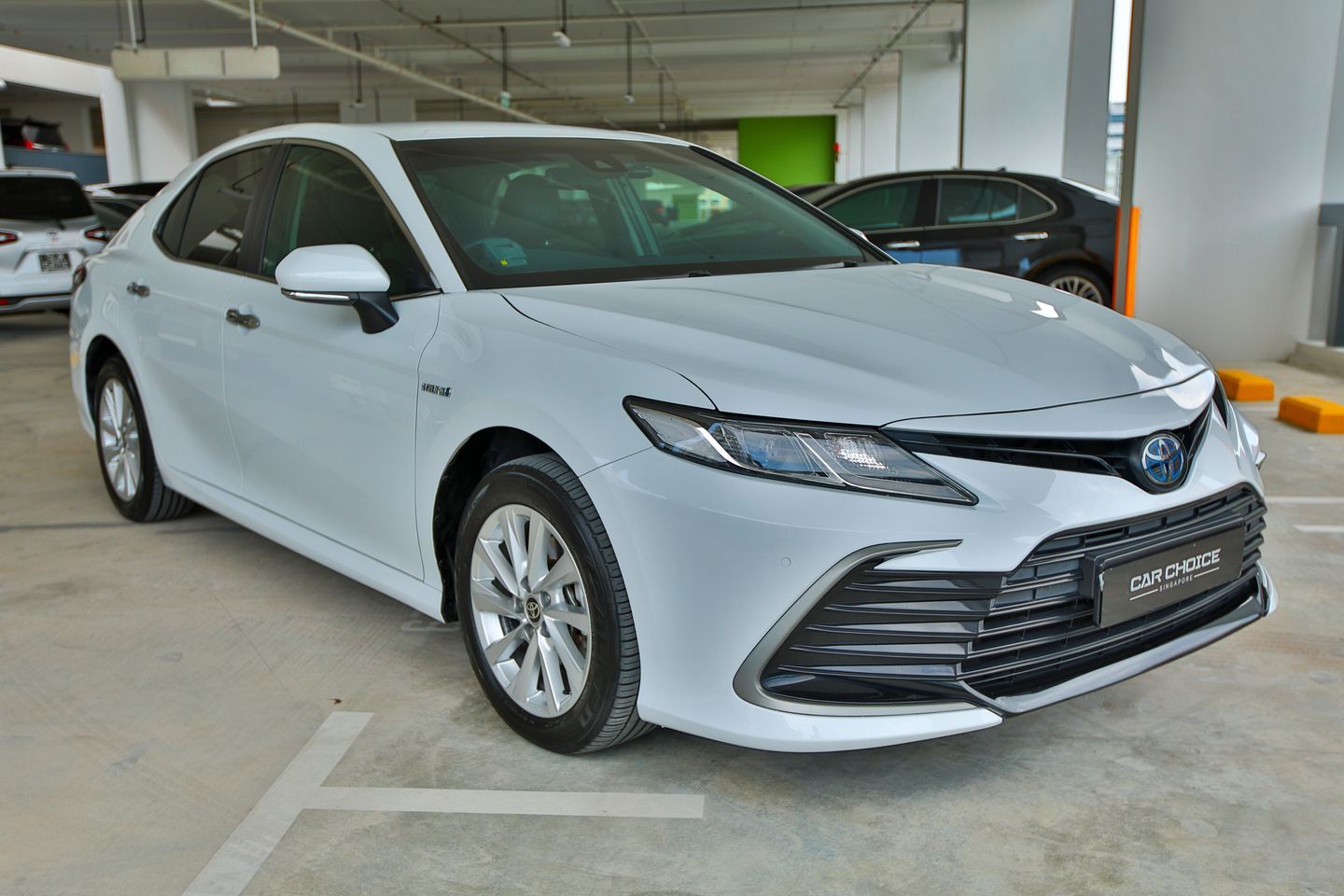 toyota-camry-hybrid-25a-standard-car-choice-singapore