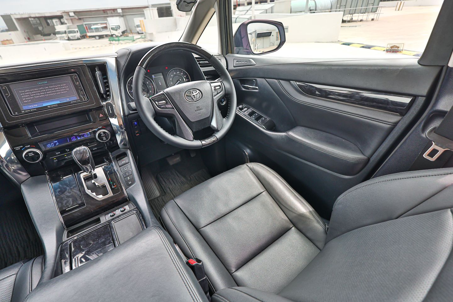 toyota-vellfire-25a-elegance-moonroof-car-choice-singapore