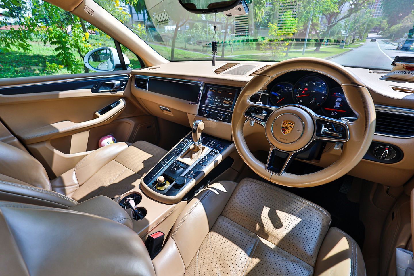 porsche-macan-20a-coe-till-072034-car-choice-singapore