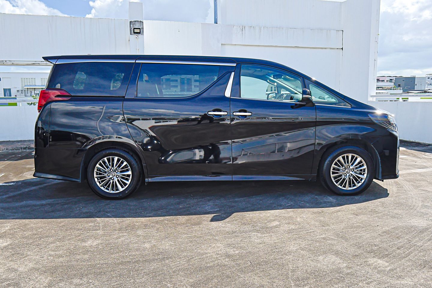 toyota-alphard-25a-s-c-package-moonroof-car-choice-singapore