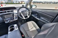 toyota-prius-plus-hybrid-18a-car-choice-singapore