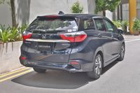 honda-shuttle-hybrid-15a-car-choice-singapore