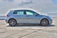 volkswagen-golf-14a-tsi-comfortline-car-choice-singapore