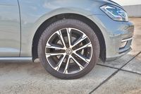 volkswagen-golf-14a-tsi-comfortline-car-choice-singapore