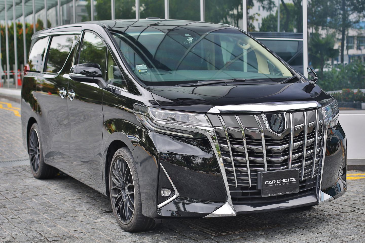 Certified PreOwned Toyota Alphard 2.5A X 8Seater Car Choice Singapore
