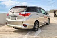 honda-shuttle-hybrid-15a-car-choice-singapore