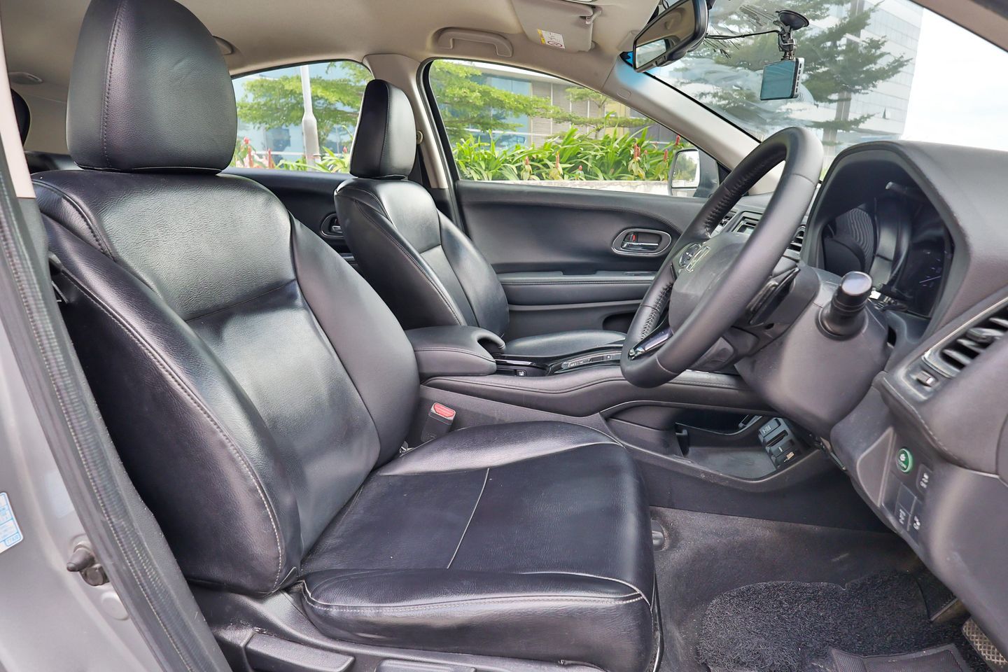 honda-vezel-hybrid-15a-x-car-choice-singapore