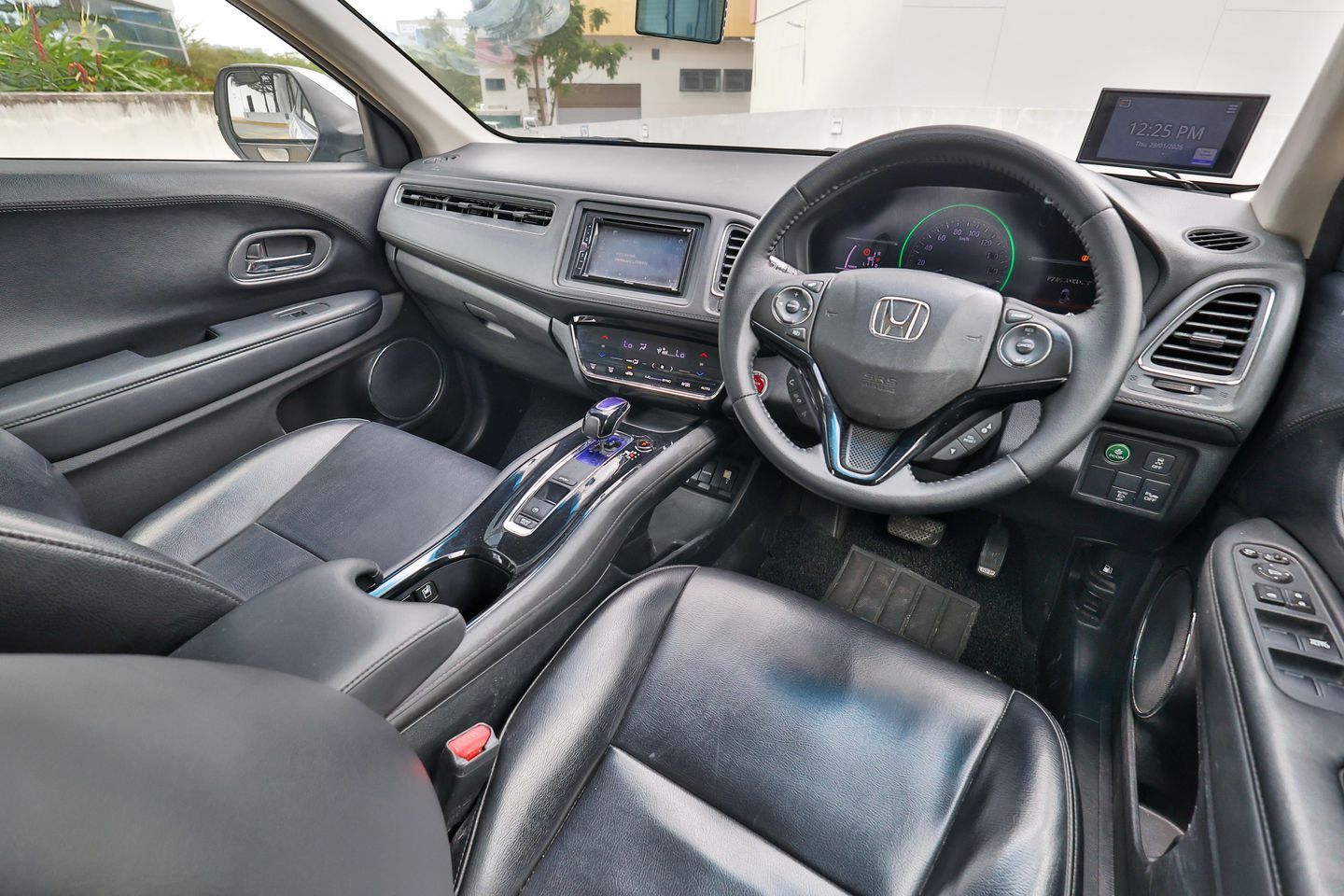 honda-vezel-hybrid-15a-x-car-choice-singapore