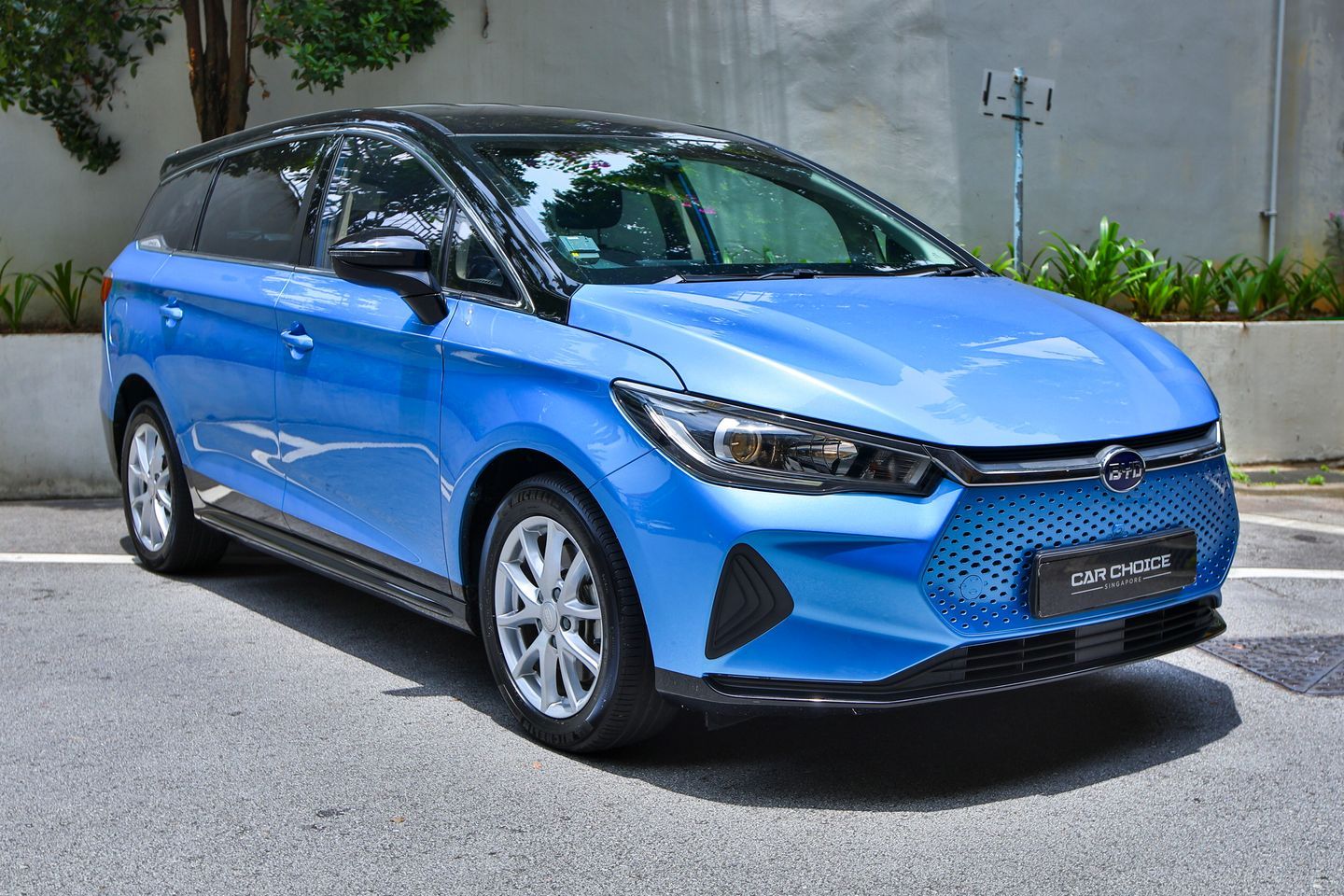 byd-e6-electric-car-choice-singapore
