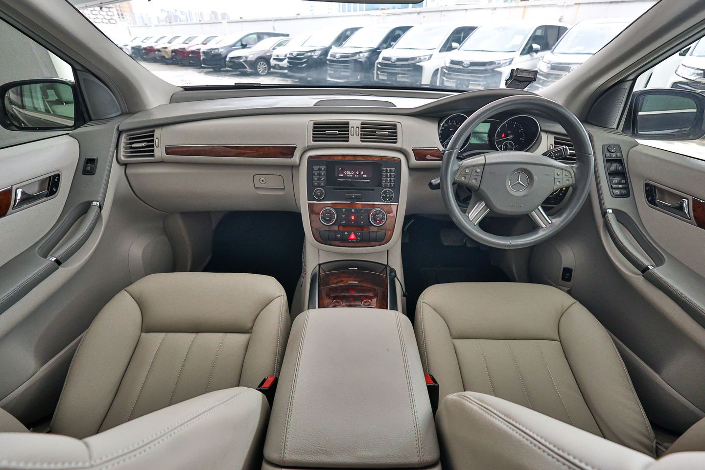 mercedes-benz-r-class-r350l-coe-till-102028-car-choice-singapore